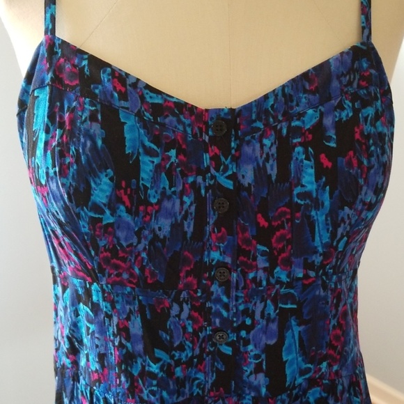 Dress - Picture 4 of 8